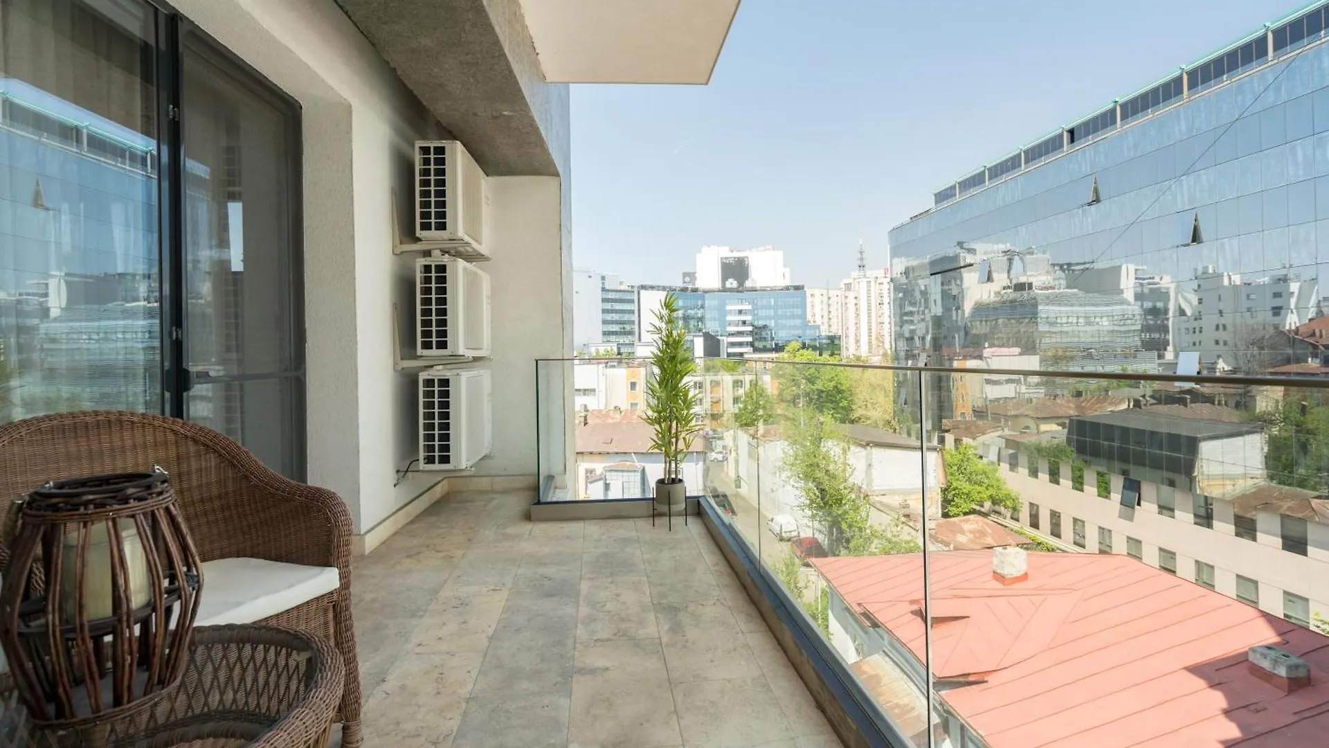 Uphome Suites Bucharest 0*,  Romania