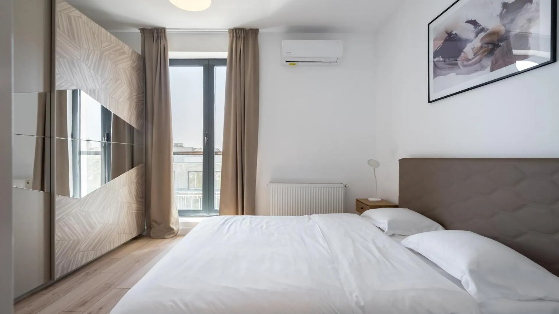 Aparthotel Uphome Suites Bucharest