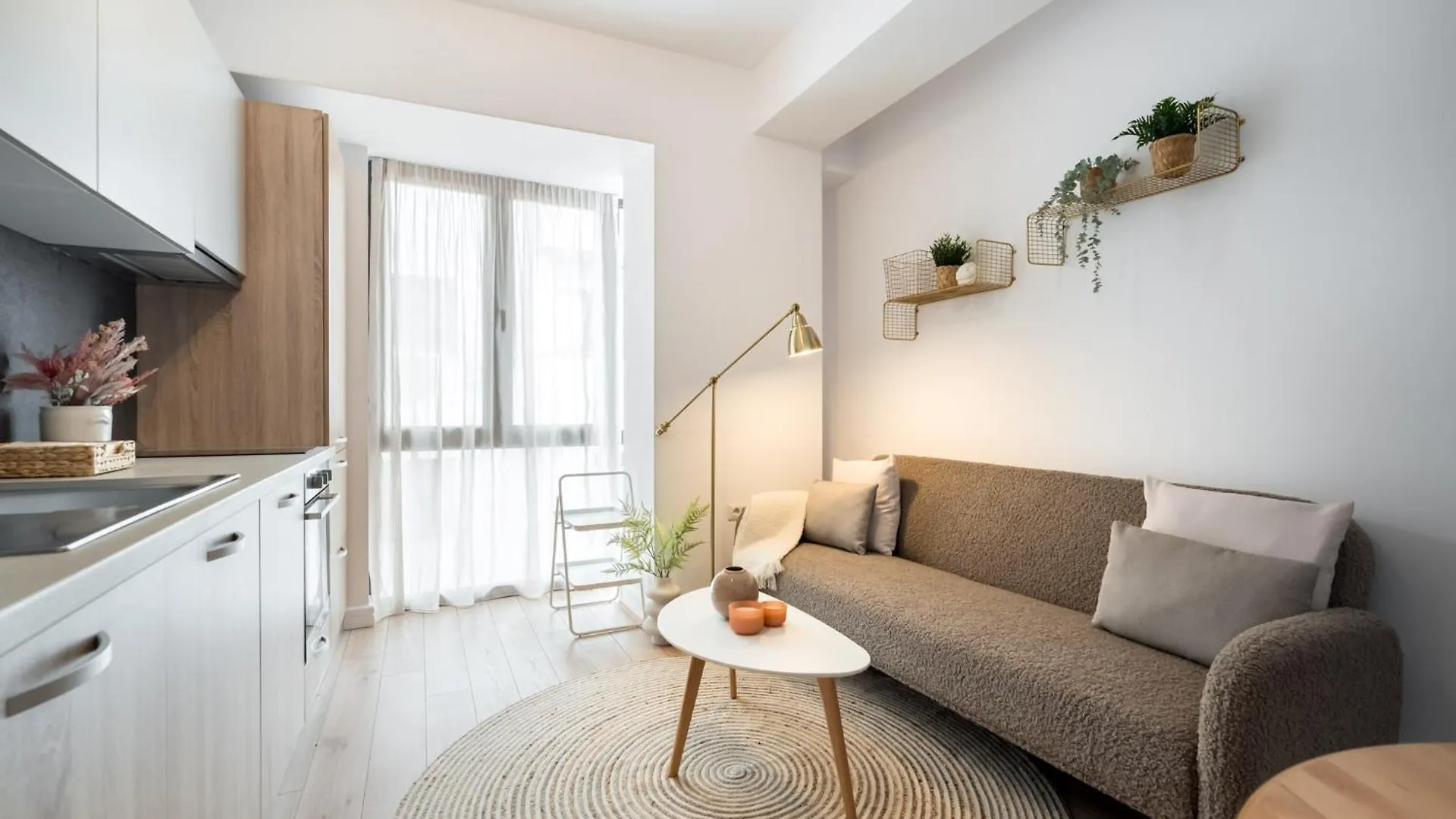 Uphome Suites Bucharest Aparthotel