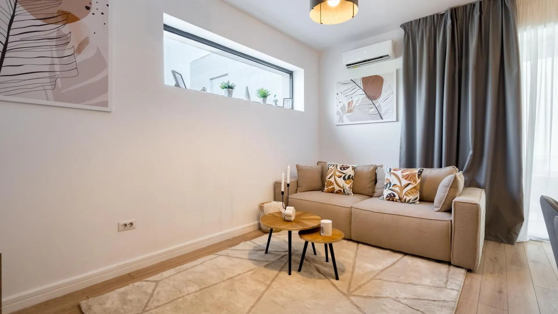 Uphome Suites Bucharest 0*,  Romania