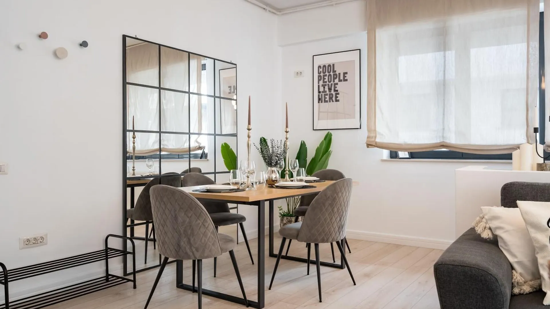 Uphome Suites Βουκουρέστι Ξενοδοχείο με διαμερίσματα