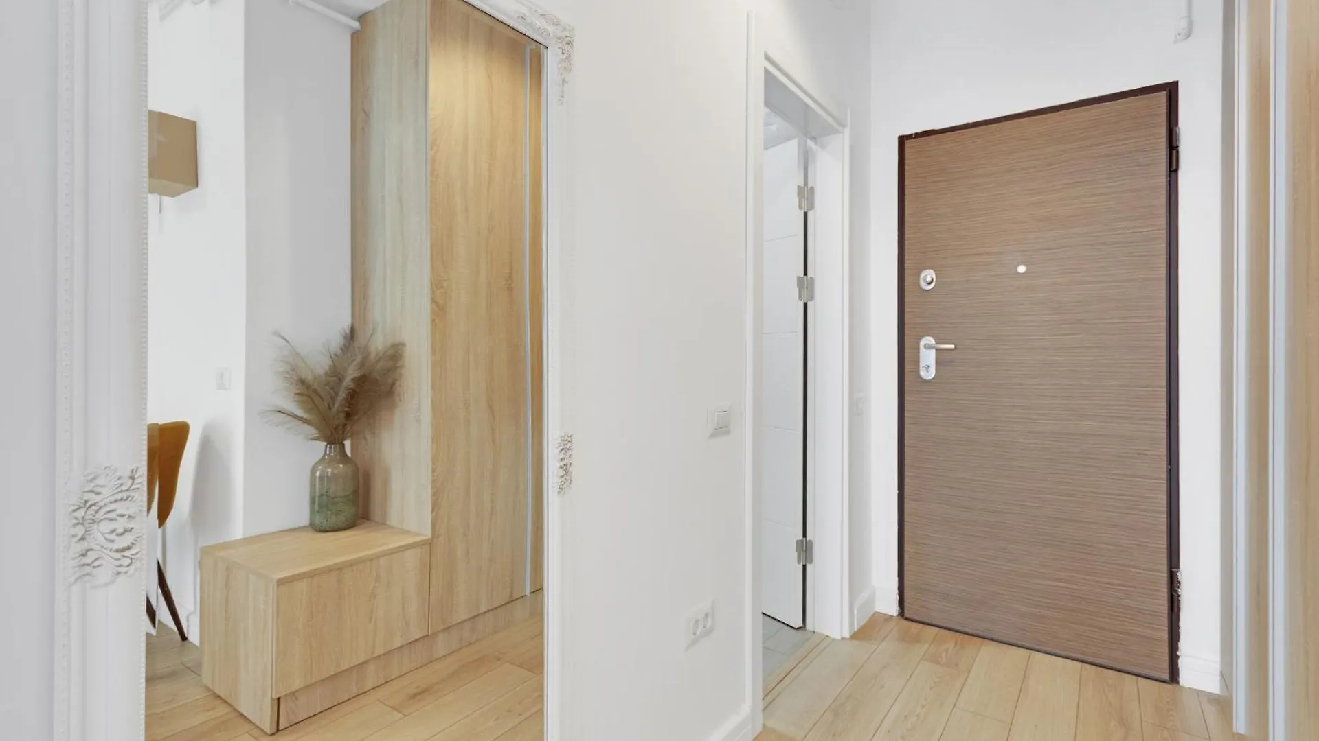 Apartmanhotel Uphome Suites Bukarest